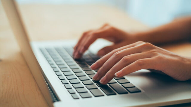 Quins requisits he de cumplir per tramitar la nacionalitat per residència?