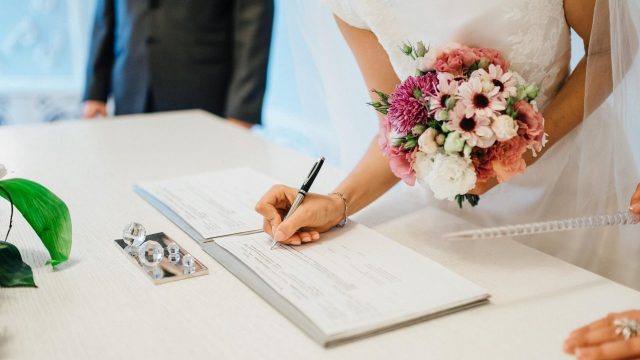 Capitulaciones Matrimoniales en Cataluña: Guía Completa para Proteger tu Patrimonio 2026 