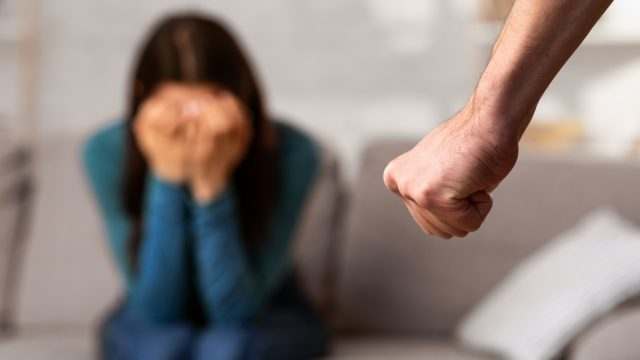 Violencia Doméstica en Cataluña: Medidas de Protección y Derechos de las Víctimas 2026 